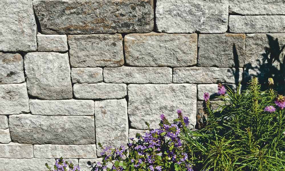 Gutshof falazókő MB24 koptatott, kagylómész, vadkötésben rakva Gutshof falazókő MB24 koptatott, kagylómész, vadkötésben rakva