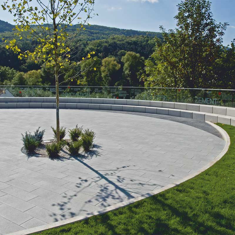 Waldegg Wopfing falu tér Magnum, nemeszúzalék gránitszürke térkő Friedl Steinwerke Waldegg Wopfing falu tér Magnum, nemeszúzalék gránitszürke térkő Friedl Steinwerke