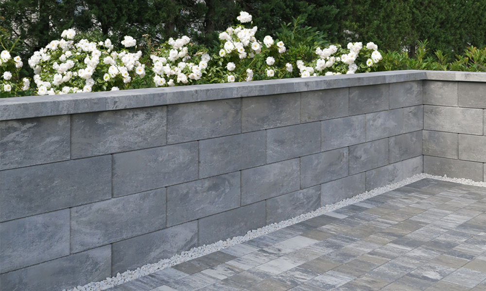 Standard kerítés- és falazókő, kőszürke árnyalt; Fedlap vízorral 25 x 28 x 6 cm, kőszürke árnyalt és Capris térkő, , kőszürke árnyalt
