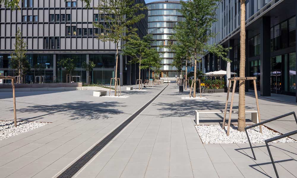 Közterületek Linea VG4, platina közép antracit térkő Friedl Steinwerke Közterületek Linea VG4, platina közép antracit térkő Friedl Steinwerke