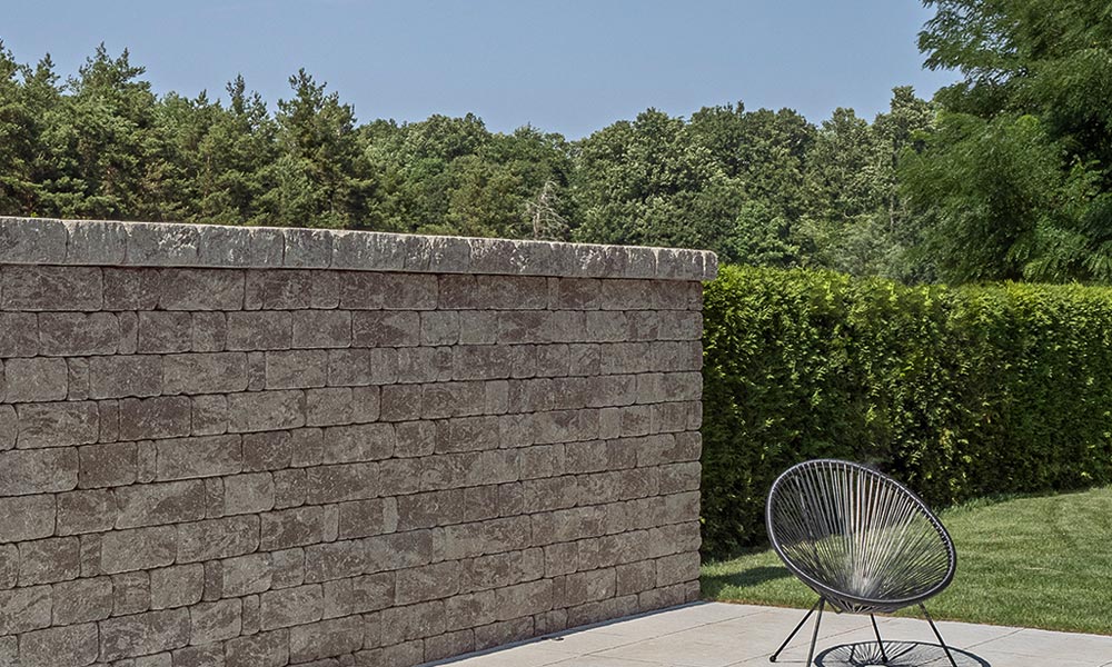 Gutshof falazókő MB24 koptatott, mokka árnyalt, 15 cm magas sorokban elhelyezve; Versus Plus, taupe Gutshof falazókő MB24 koptatott, mokka árnyalt, 15 cm magas sorokban elhelyezve; Versus Plus, taupe