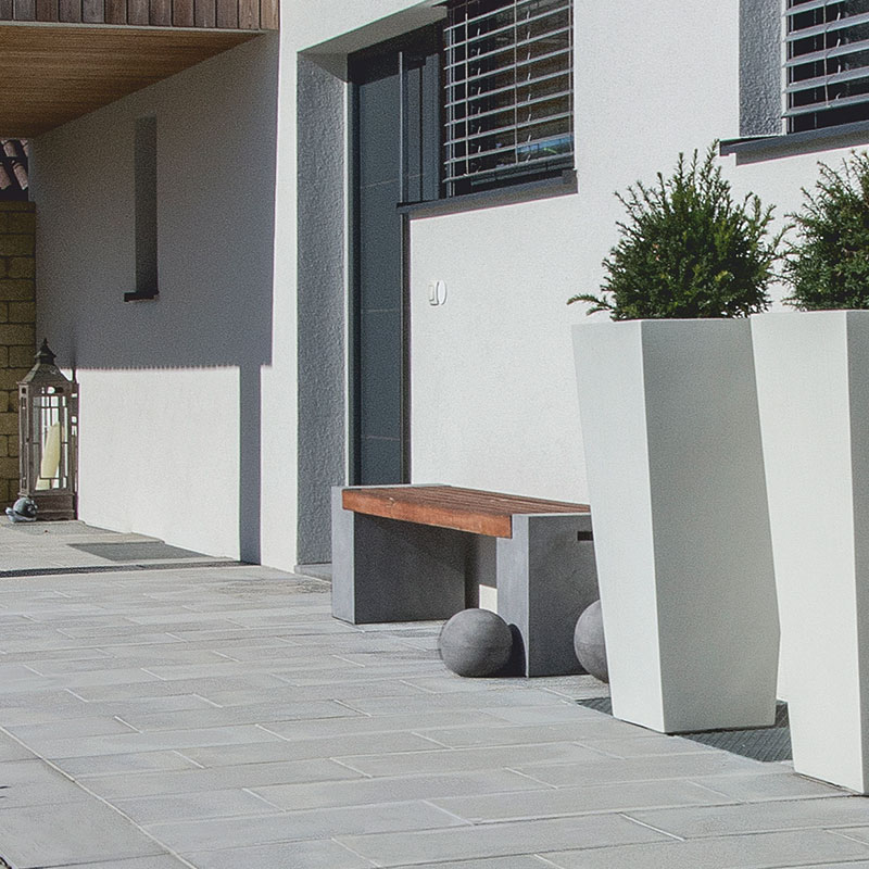 Bejárati terület Novum, gránit árnyalt teraszlap Friedl Steinwerke-től Bejárati terület Novum, gránit árnyalt teraszlap Friedl Steinwerke-től