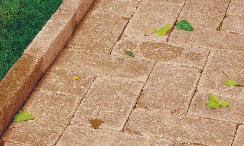 Grado univerzális betonlap, agyagbarna szegélyként