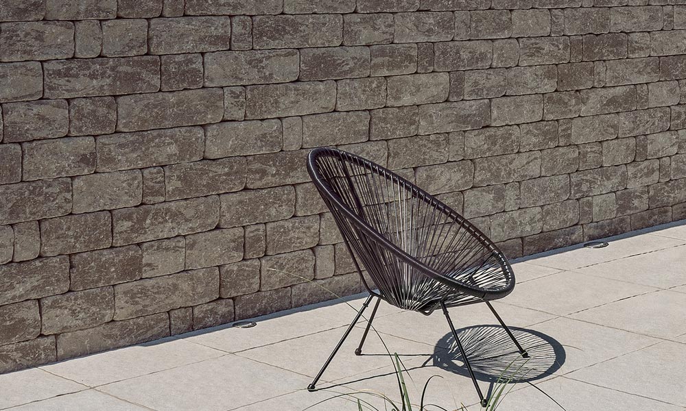 Gutshof falazókő MB24 koptatott, mokka árnyalt, 15 cm magas sorokban elhelyezve; Versus Plus, taupe Gutshof falazókő MB24 koptatott, mokka árnyalt, 15 cm magas sorokban elhelyezve; Versus Plus, taupe