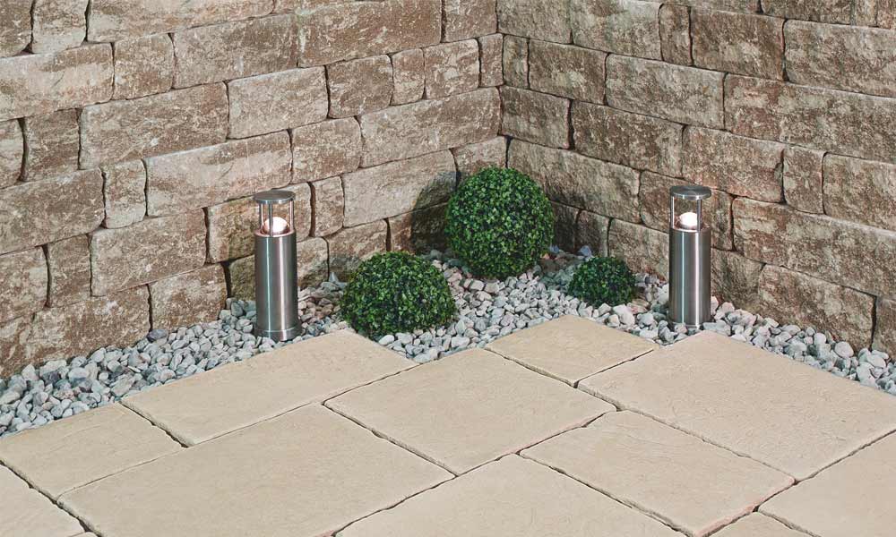 Gutshof falazókő MB24 koptatott, mokka árnyalt; Parkstone Antik, elefántcsont árnyalt Gutshof falazókő MB24 koptatott, mokka árnyalt; Parkstone Antik, elefántcsont árnyalt