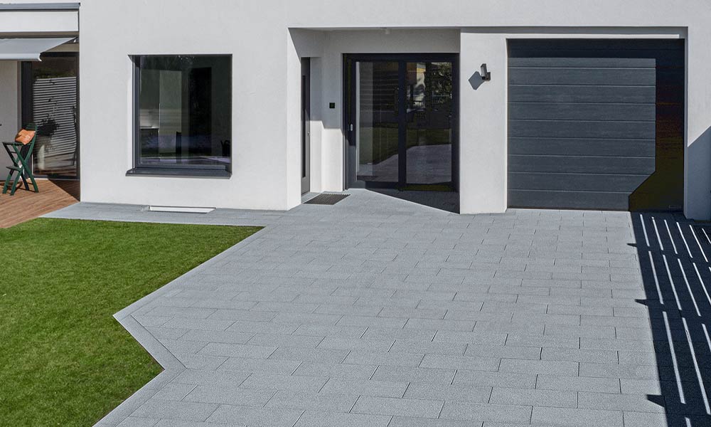 Linea VG4 térkőlap 60 x 30 x 8 cm, nemeszúzalék gránitszürke