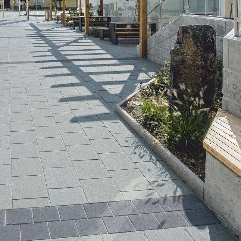 Dörfl falu tér Classic VG4 térkő, szürke Friedl Steinwerke Dörfl falu tér Classic VG4 térkő, szürke Friedl Steinwerke