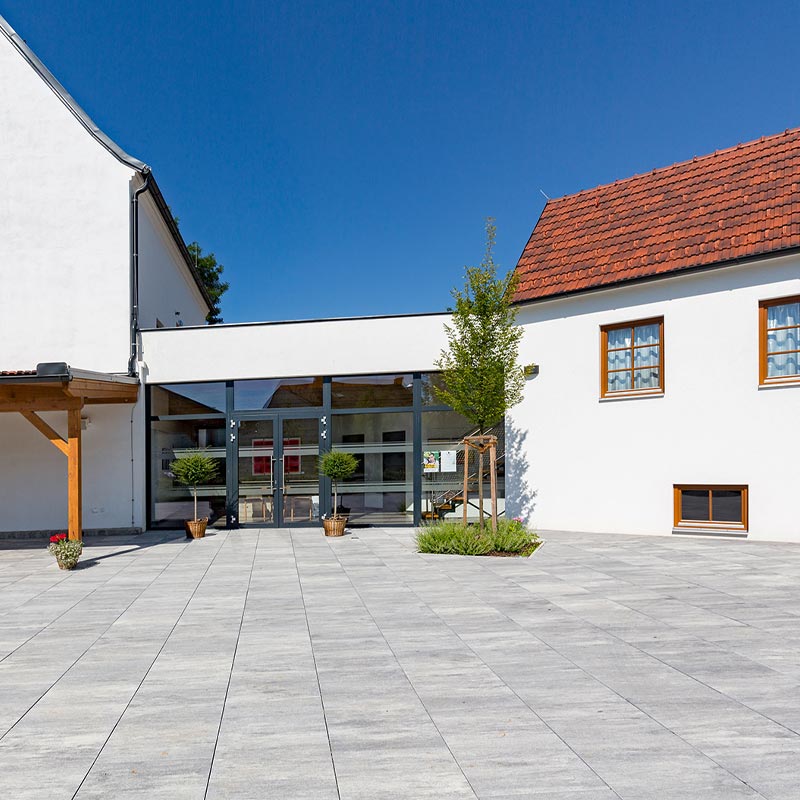 Schuhmühle Schattendorf Linea VG4 térkőlap, gránitszürke árnyalt Friedl Steinwerke Schuhmühle Schattendorf Linea VG4 térkőlap, gránitszürke árnyalt Friedl Steinwerke