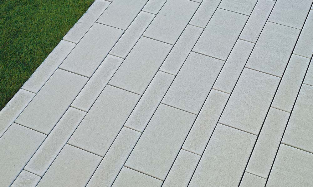 Classic VG4 térkő 60 x 15 x 8 cm, szürke; Classic VG4 térkő 60 x 30 x 8 cm, szürke Classic VG4 térkő 60 x 15 x 8 cm, szürke; Classic VG4 térkő 60 x 30 x 8 cm, szürke