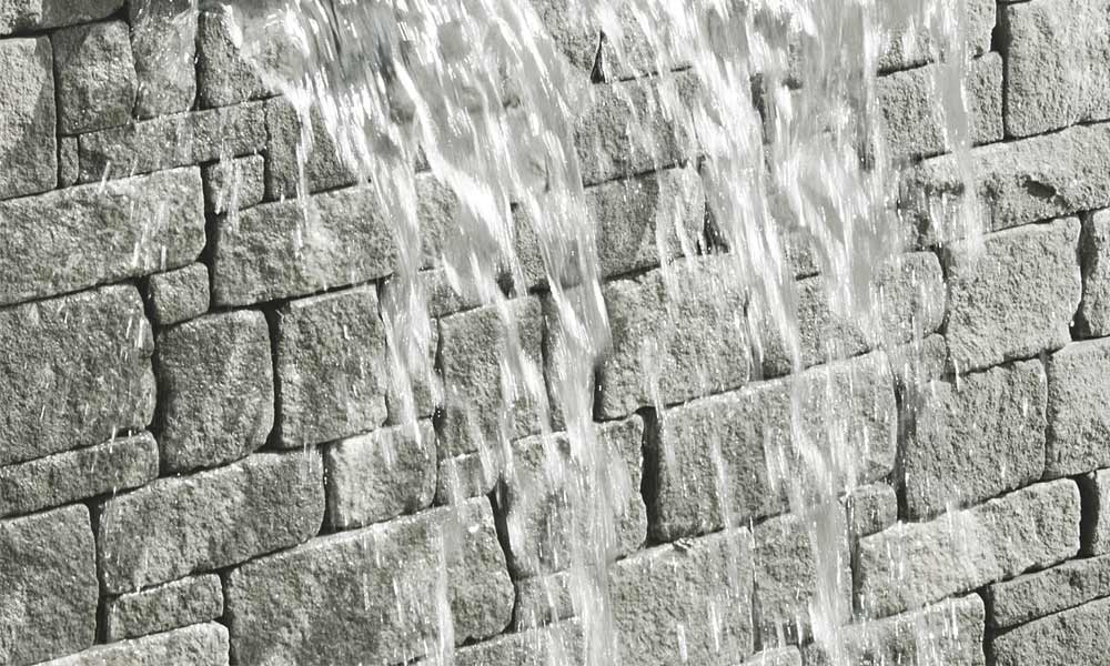 Gutshof falazókő MB24 koptatott 15 cm, szürke, vadkötésben rakva Gutshof falazókő MB24 koptatott 15 cm, szürke, vadkötésben rakva