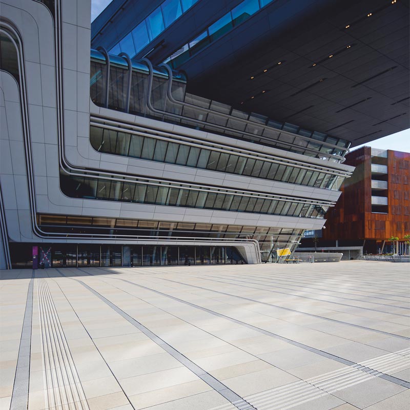 Campus WU Bécs Magnum térkő Friedl Steinwerke Campus WU Bécs Magnum térkő Friedl Steinwerke