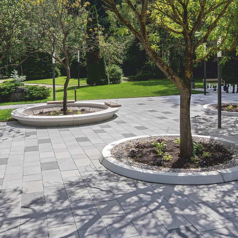 Találkozási övezet Waldegg Linea VG4 térkőlap, platina-világos-közép-antracit Friedl Steinwerke Találkozási övezet Waldegg Linea VG4 térkőlap, platina-világos-közép-antracit Friedl Steinwerke