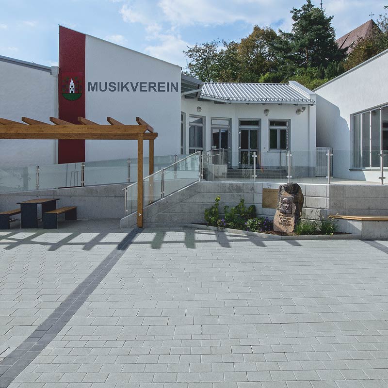 Dörfl falu tér Classic VG4 térkő, szürke Friedl Steinwerke Dörfl falu tér Classic VG4 térkő, szürke Friedl Steinwerke