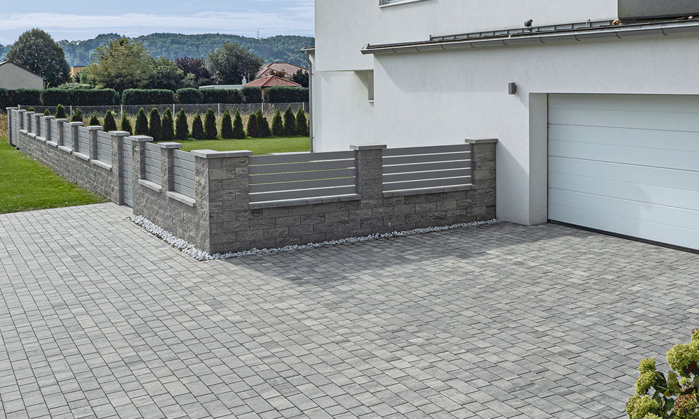 Arret B15 VG4 kombitérkő, gránitszürke árnyalt; Faro kerítés- és falazókő, gránitszürke árnyalt Arret B15 VG4 kombitérkő, gránitszürke árnyalt; Faro kerítés- és falazókő, gránitszürke árnyalt