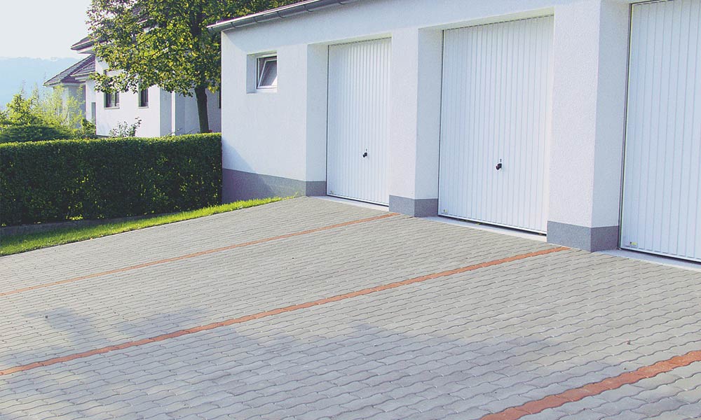 Hullámkő szürke és téglavörös parkolóhely jelöléshez Hullámkő szürke és téglavörös parkolóhely jelöléshez