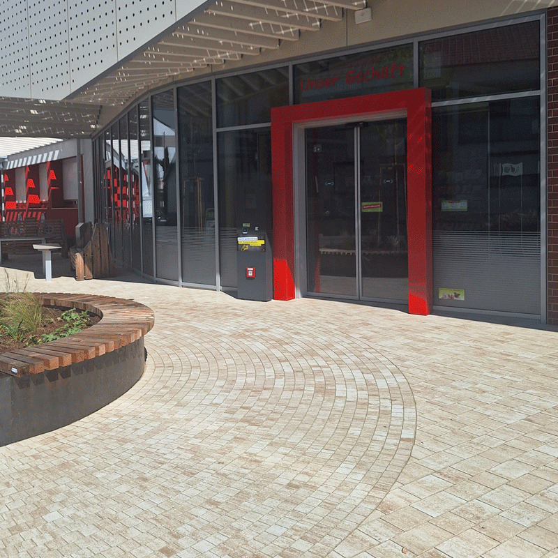 Nahversorgung Neutal Sigma VG4 Kombipflaster und Sigma Würfel kalkstein-schattiert Nahversorgung Neutal Sigma VG4 Kombipflaster und Sigma Würfel kalkstein-schattiert